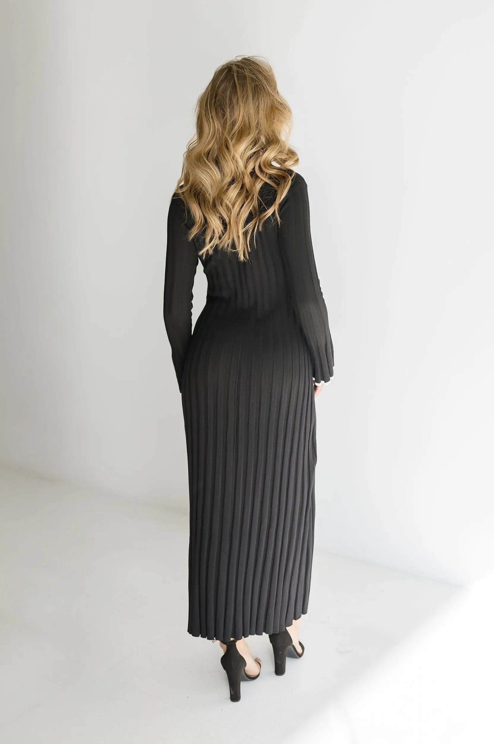 Anastasia Long Sleeve Contrast Ribbed Maxi Dress Black