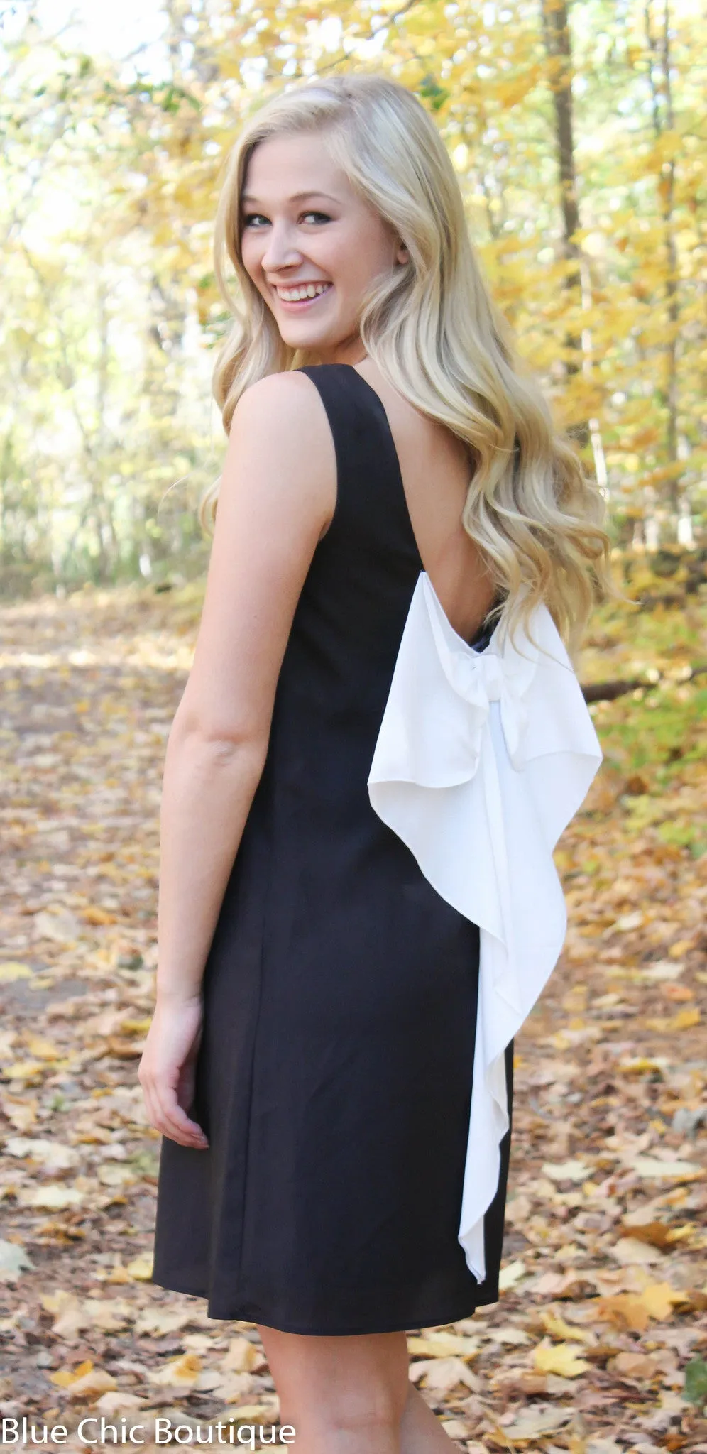 Black and White Bow Back Tunic Dress