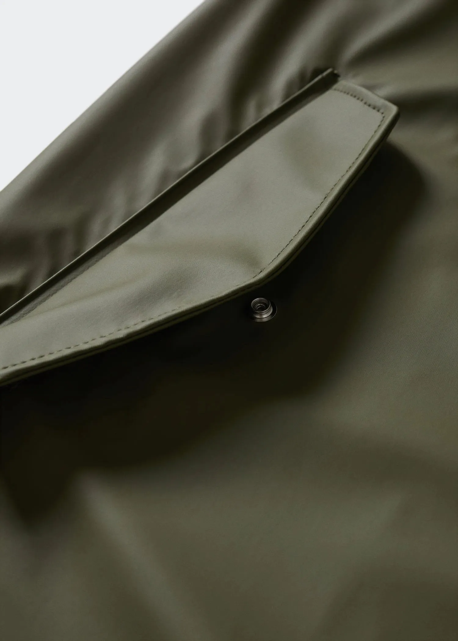 Hooded water-repellent parka